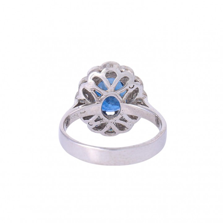 Klassischer Ring mit Saphir ca. 3,3ct | Eppli Online Shop