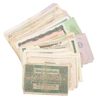 Kleine Sammlung diverser Reichsbanknoten u.a. ca. 90 Stück.